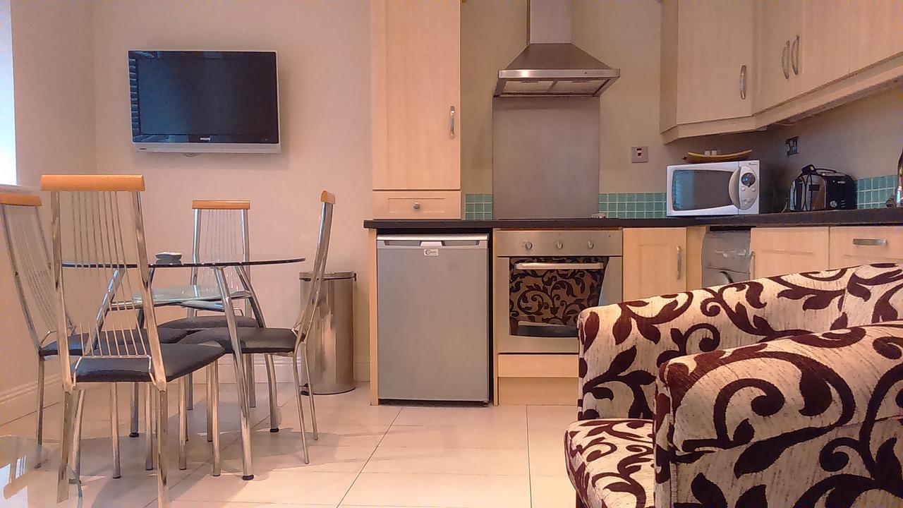 St Bridget'S Apartments 戈尔韦 外观 照片